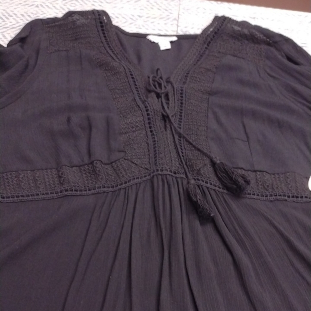 NEW Elegant Black Women's Tunic with Lace Detailing - Picture 10 of 15